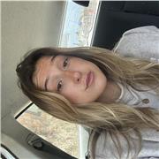 Profesora de Educación Primaria con especialización en Educación Especial, y Master en Prevención y Mediación de Conflictos